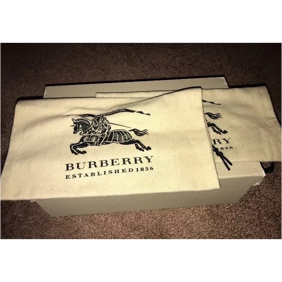 Burberry Black Patent Wedges - Size EUR 39 (US 8) - Picture 5 of 6